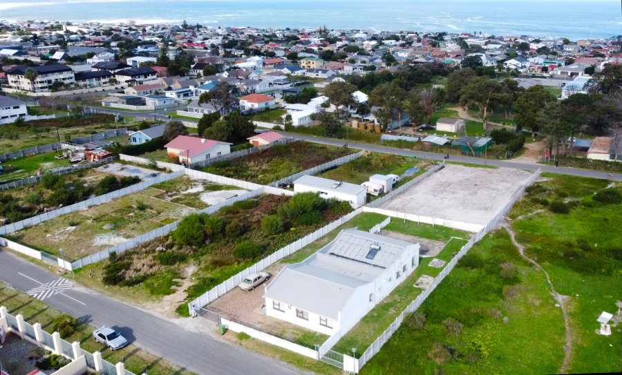 6 Bedroom Property for Sale in Kleinmond Western Cape